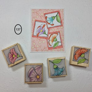HERO ARTS FLOWERS Stempelset "Peeking Posies" Holz montiert. Vierer-Set