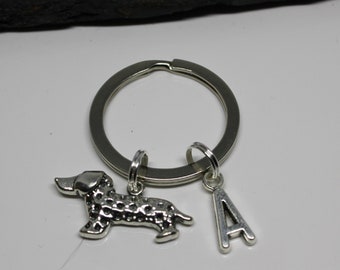 Dackel Hund Schlüsselanhänger: Personalisierte Initiale & Geburtsstein, Geschenk für Hundeliebhaber