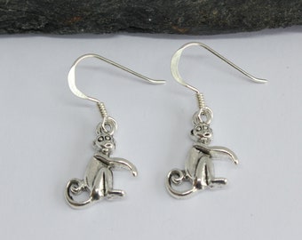 Pendientes de plata de ley con dije de mono: un regalo para los amantes de los animales