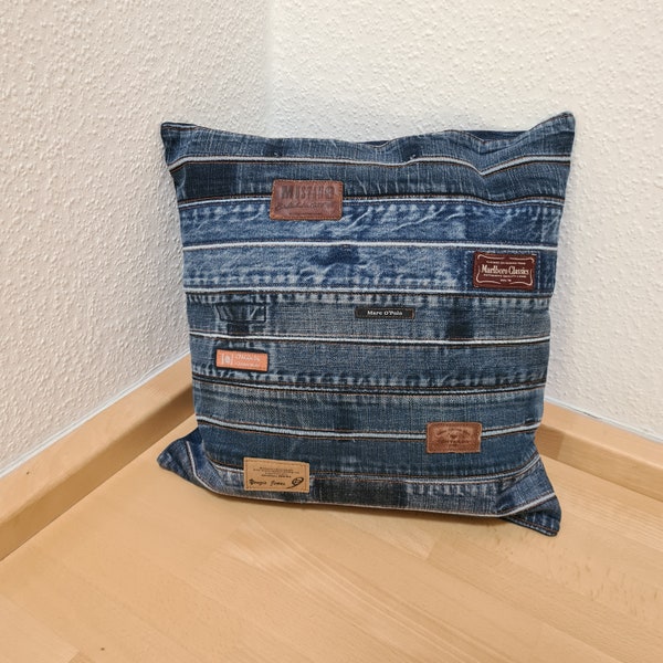 Jeans Jeanskissen Dekokissen upcycling Kissenbezug Kissenhülle in crazy patchwork, ohne Füllkissen