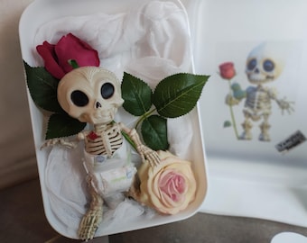 Babyben, vampyrbabyskelett, grav och tillbehör. OOOAK UNIK