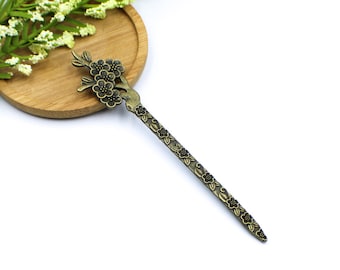 Flower Hair Stick, Metal Hair Stick, Plum Blossom Hairpin, Antique Hair Stick, French Hair Pin, Bun Holder, Vintage Hairpin, Hair Chopstick