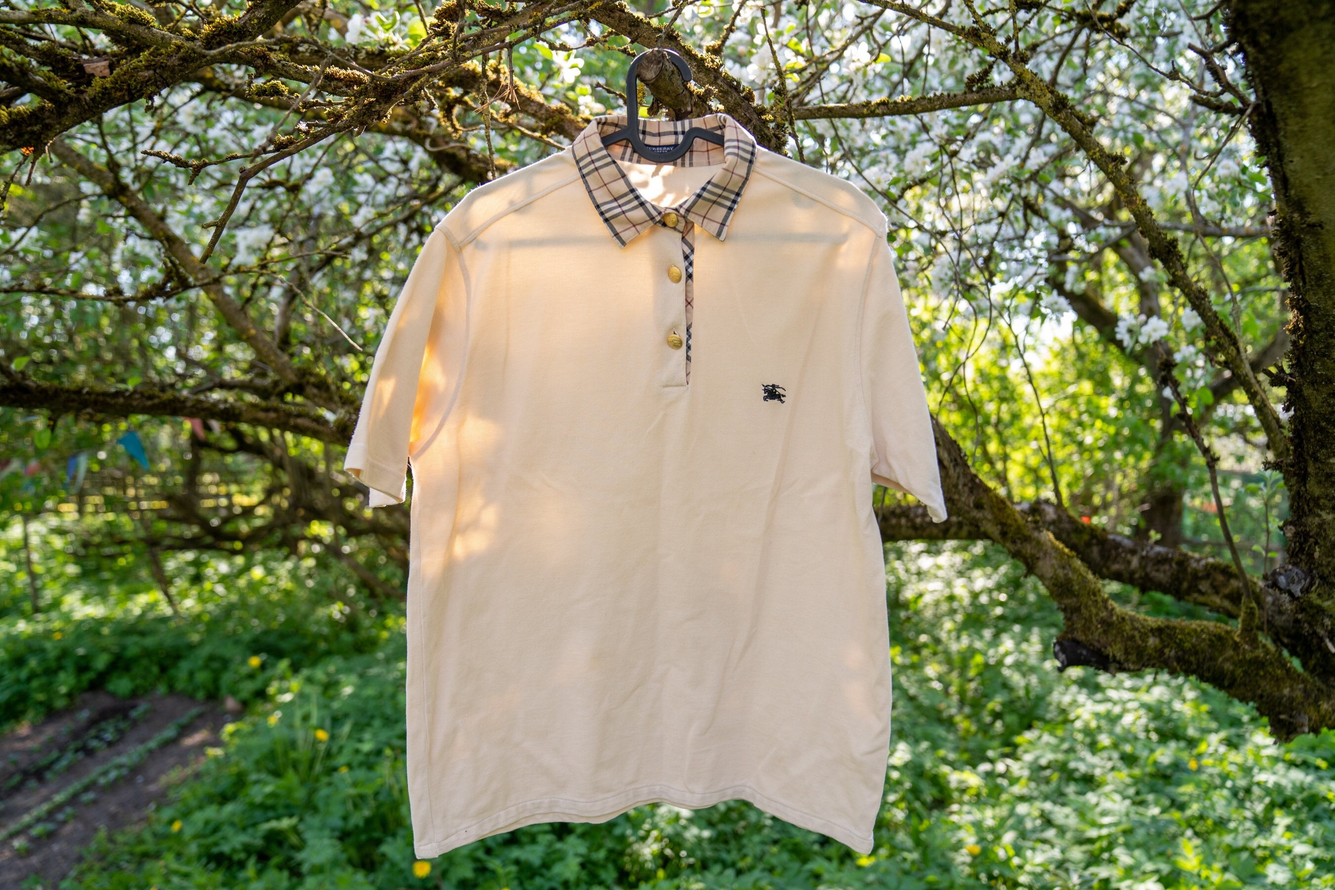 BURBERRY Vintage Cream Polo T-shirt / Nova Check Collar