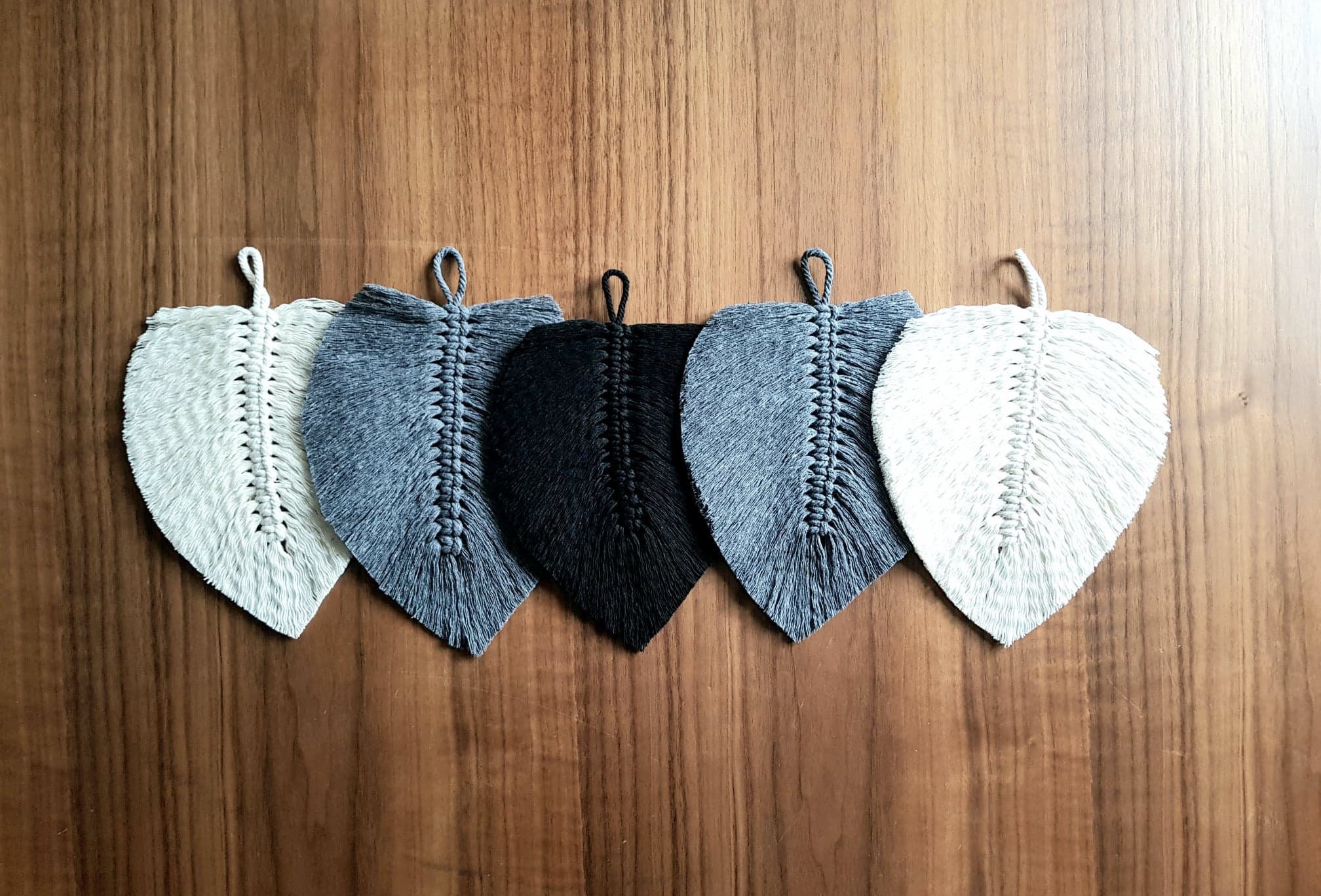 Plume en Macramé/Suspension Murale