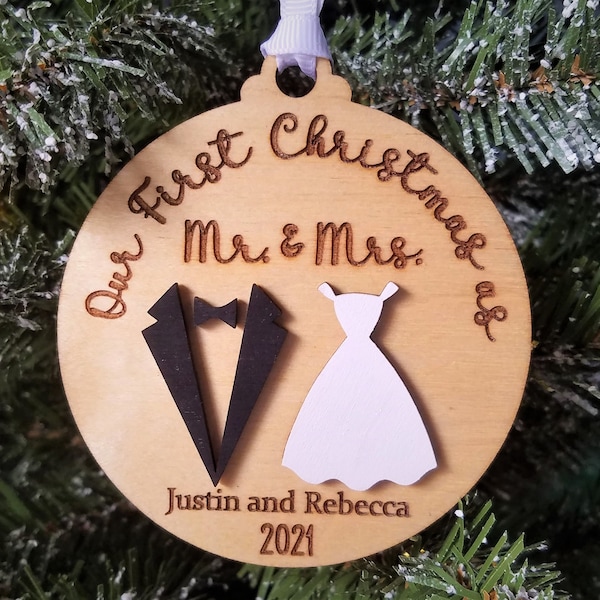 2023 First Christmas Married Ornament - Custom Wedding Ornaments - Personalized Holiday Gift - Groom - Bride - Bridal - Engagement Marriage