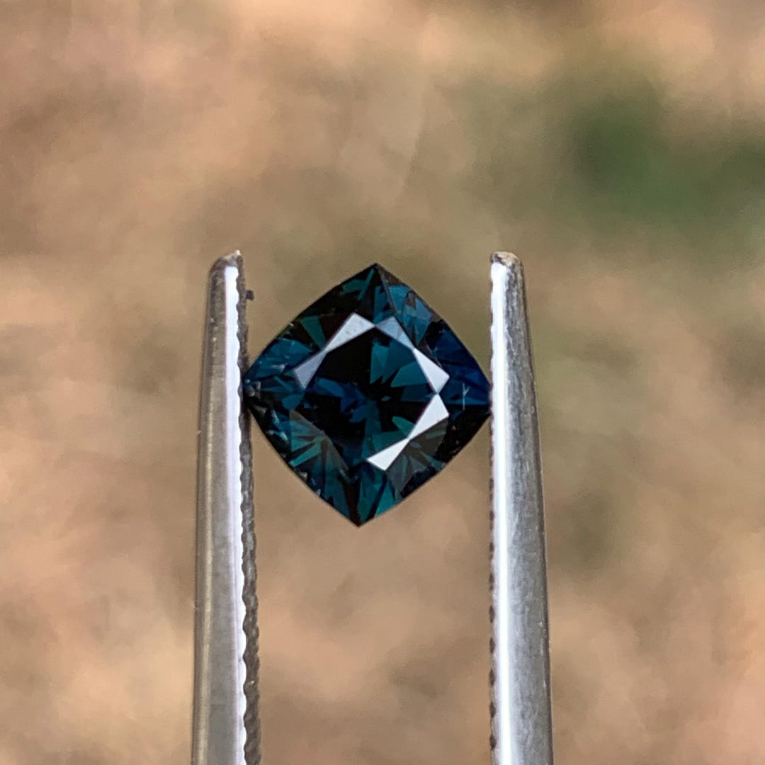 RARE !! SAPHIR BLEU VERT D'AUSTRALIE : 3.8 mm x 3 mm