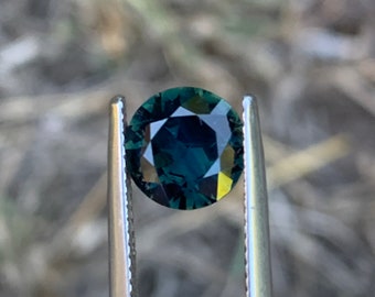 2.1ct Deep Green Sapphire, Unheated, Australia Natural Gemstone