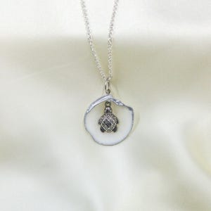 Hand Painted Shell with Sea Turtle | Beach Necklace | Custom Ocean Necklace