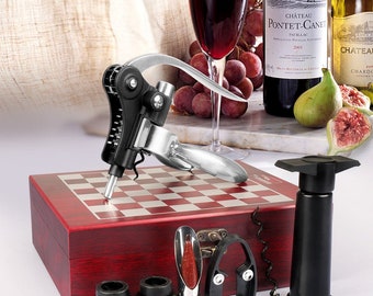 Set de regalo de accesorios para vino con sacacorchos — Caja de ajedrez de madera roja para amantes del vino
