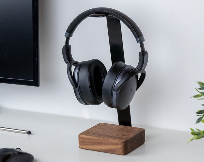 Hardwood Headphone Stand: Steel Rack with Leather Top