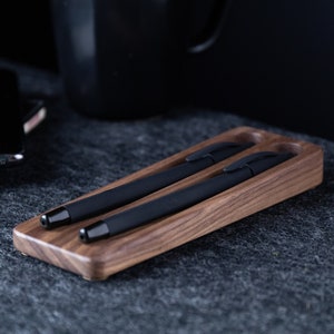 Desk organizer pentray for 2 or 4 pens, pen display and pen rest made of premium solid walnut and oak wood