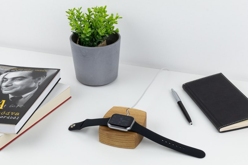 StemBear Apple Watch Charging Station