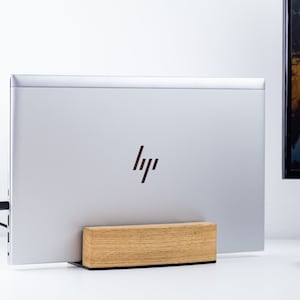 Solid wood laptop stand, vertical Macbook holder with steel bottom, Docking station with adjustable felt