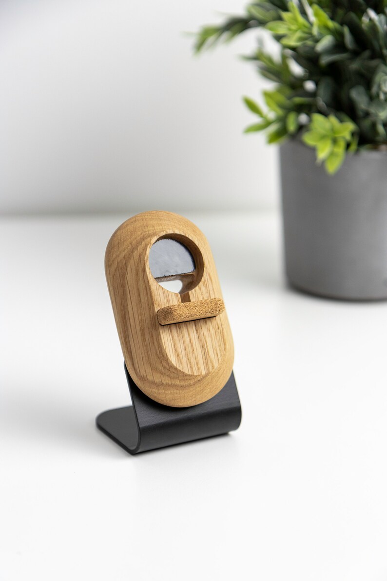 StemBear Apple Watch Charging Stand - Thumbnail 3