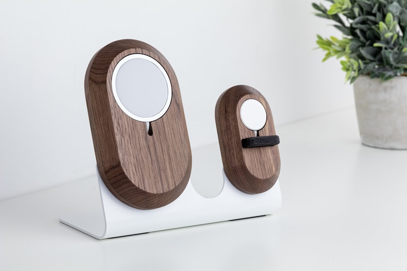StemBear MagSafe Apple Watch Charging Stand