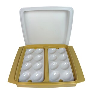 Vintage Tupperware Deviled Egg Keeper Carrier Tray Lid Harvest Yellow 723 725