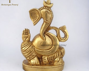 Hermosa estatua de Ganesha en latón, ídolo único de Om Lord Ganesha de 12 cm, escultura de Ganesh para el templo del hogar Dios de la suerte, estatuilla de Ganesha de latón Om
