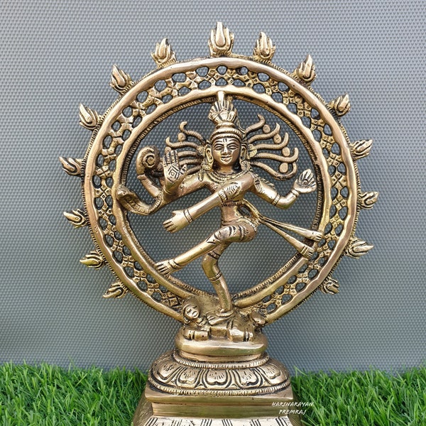 Statue de Shiva Nataraja dansant en laiton, 25 cm (9,25 po.), Lord Shiva, idole de Shiva Natraja dansant en laiton, décoration d'intérieur de studio de yoga pour autel du temple Mandir.