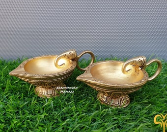 Messing diya voor puja-tempeldecoratie, 4 inch, olifantvorm diya-standaard olielamp voor thuis, mandir, pooja, altaar, set van 2, oliedia, cadeau