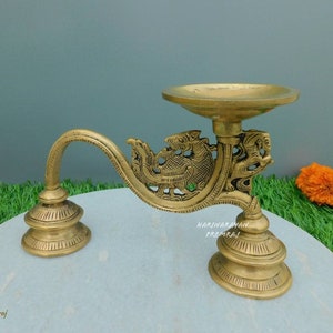 Brass Diya, Aarthi Diya Stand, 7&quot; Inches, Brass Deepak, Diya Stand Oil Lamp for Home, Mandir, Pooja, Altar, Oil Dia, Oil Wick Dia,Pooja Diya