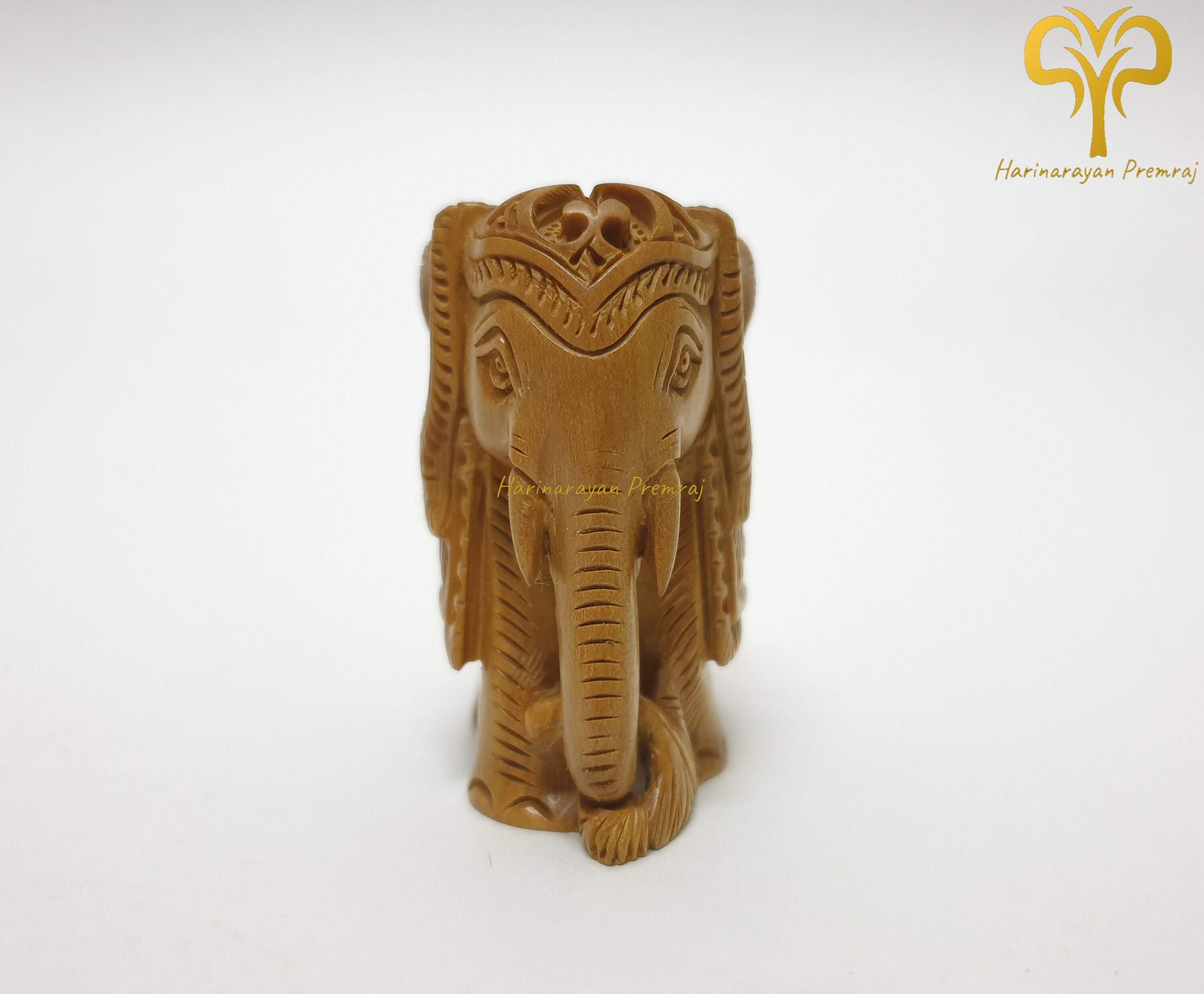 サンダルウッドの象 - 2 インチ / 彫刻象 / サンダルウッドの小さな象