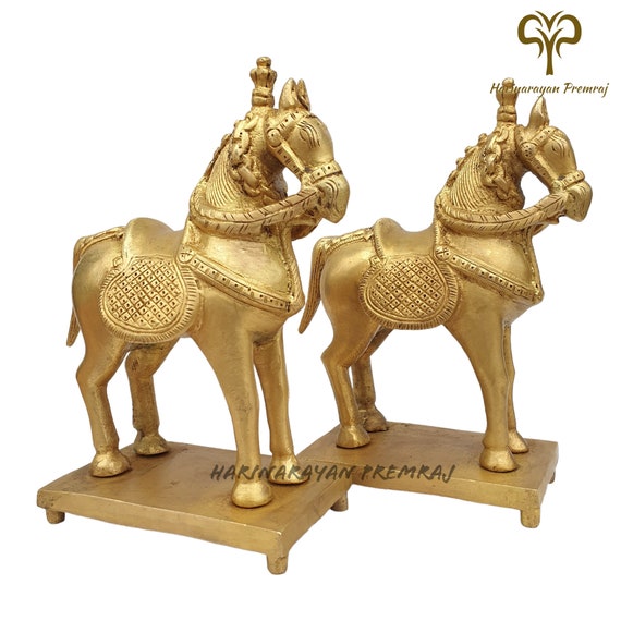 真鍮の馬の置物、骨董品 1点物 インド製 真鍮製の馬の置物、19 cm、台座付き王室の馬の彫刻、幸運、ラッキーな