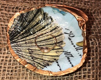 Clam shell ring or trinket dish
