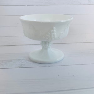 Indiana Glass Colony Harvest Grape Pedestal Dessert dish