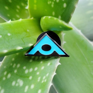 Horizon Cauldron Rho/Tau Mini - Horizon Machine Pin-Kollektion - Show & Tail Creations 4,5 cm Hard Enamel Pin