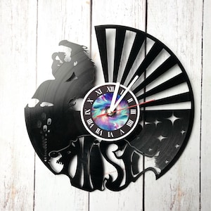Wall Clock Made of Vinyl Record Decor Original Design Birthday, Wedding, Anniversary, Women Men Friends Wall Decor Vintage