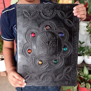 Diario extra large con l'albero della vita, diario in pelle, diario Seven, quaderno fatto a mano, libro delle ombre, Grimorio, regalo di Natale per uomo e donna