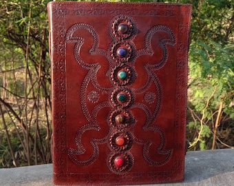 Sieben Chakra Stein Lederbuch: Geprägtes Buch der Schatten