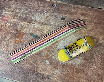 Fingerboard Figure. Parking block/curb for fingerboards