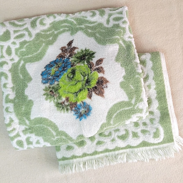 Vintage 1970s JCPenney Fashion Manor Decorator Collection Green Rose Blue Floral Reversible Set of Two (2) Cotton Bath Guest Towels 23x40