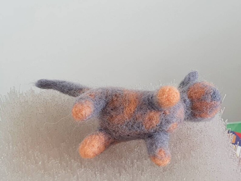 handmade to order brooches keyrings or just because. Needle felt Your cat in miniature