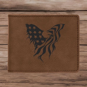 Cartera de cuero para hombre con águila y bandera estadounidense, cartera para el 4 de julio, cartera con la bandera de EE. UU., cartera con águila grabada y cartera patriótica.