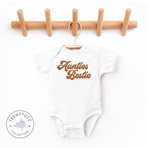 Auntie&#39;s Bestie Baby Bodysuit | Auntie Retro Baby Romper, Cute Aunt Boho Bodysuit, Funny Aunt Baby Romper