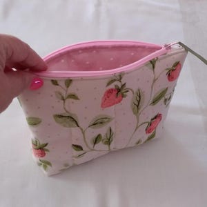 Make-Up Bag - STRAWBERRIES - Quilted Soft Cotton Fabric - Zipped - Fully Lined - Handmade - Cosmetics Pouch