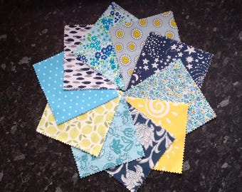 Blue and Lemon Charm Pack: 5 inch katoenen vierkanten om te quilten of te knutselen