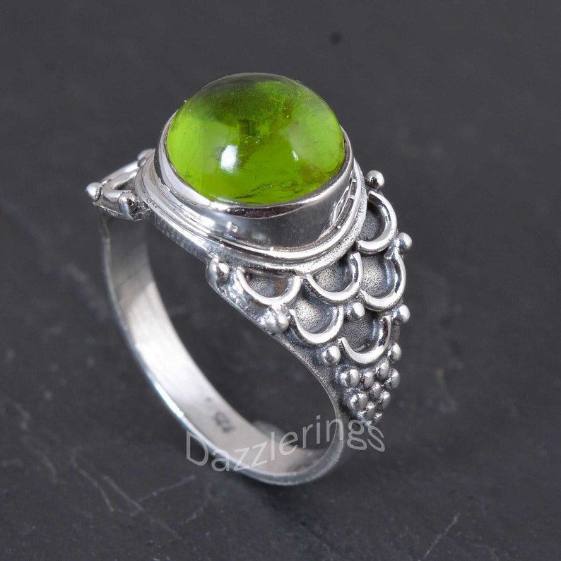 Men ring,Women ring,unique ring,anniversary ring,Worry ring,gift deco rings Peridot ring,Vintage rings,gemstone Silver ring,handmade rings