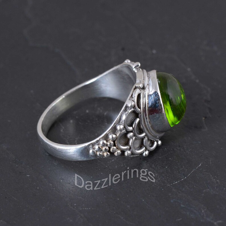 Men ring,Women ring,unique ring,anniversary ring,Worry ring,gift deco rings Peridot ring,Vintage rings,gemstone Silver ring,handmade rings