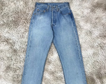 Vintage Levi’s 501 Jeans Light Wash Blue Petite Women W 23 24