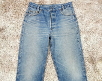 Jean levis 701 femme new arrivals