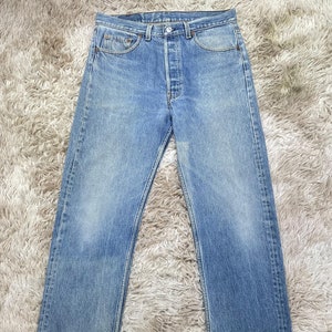 Vintage 90&#39;s Levi&#39;s 501 Made in USA Blue Jeans Lightwash Denim W31