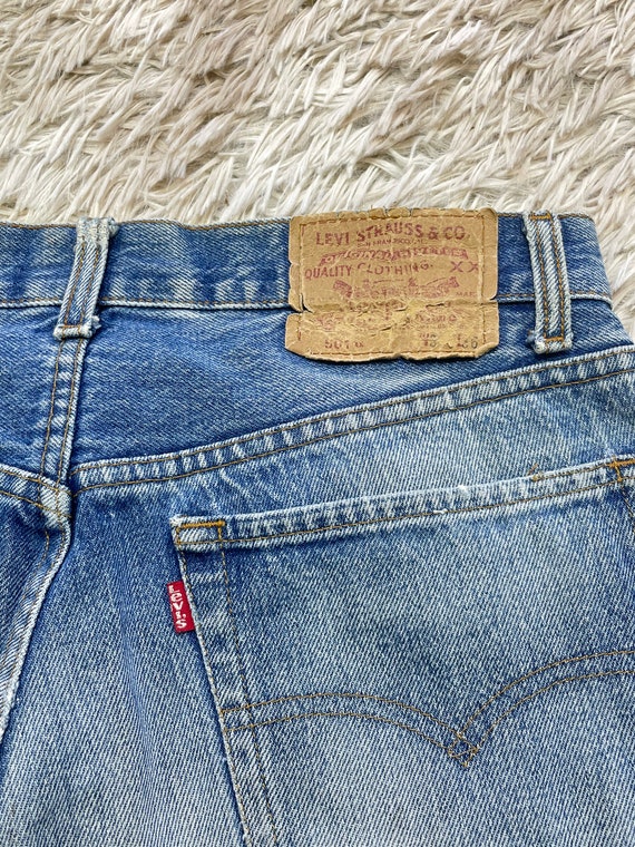 Vintage 80's Levi's 501 Jeans Medium Wash Blue W … - image 6