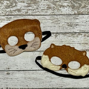 Enchanting Otter Mask: Vibrant Felt Halloween Costume Accessory