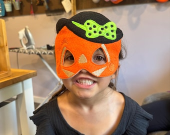 Retro Pumpkin Felt Mask for Kids - Halloween Dress-Up & Pretend Play Accessory