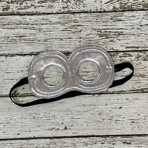 Máscara innovadora de científico plateada: accesorio para disfraz de cristal de laboratorio