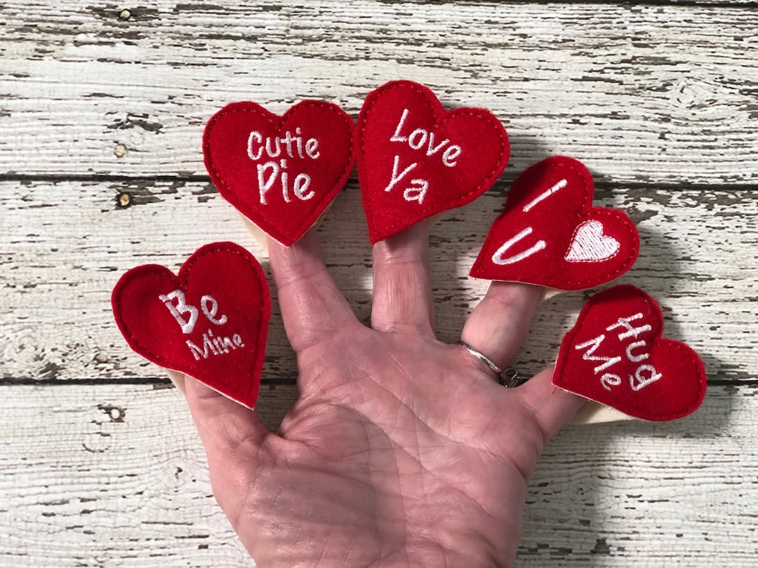 5 Little Valentine Finger Puppets for Kids Felt Finger Puppets for