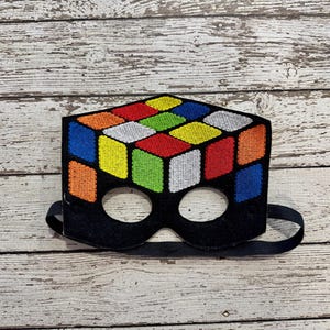 Child&#39;s Imaginative Cube Puzzle Felt Mask - Unique Costume Accessory for Pretend Play and Halloween